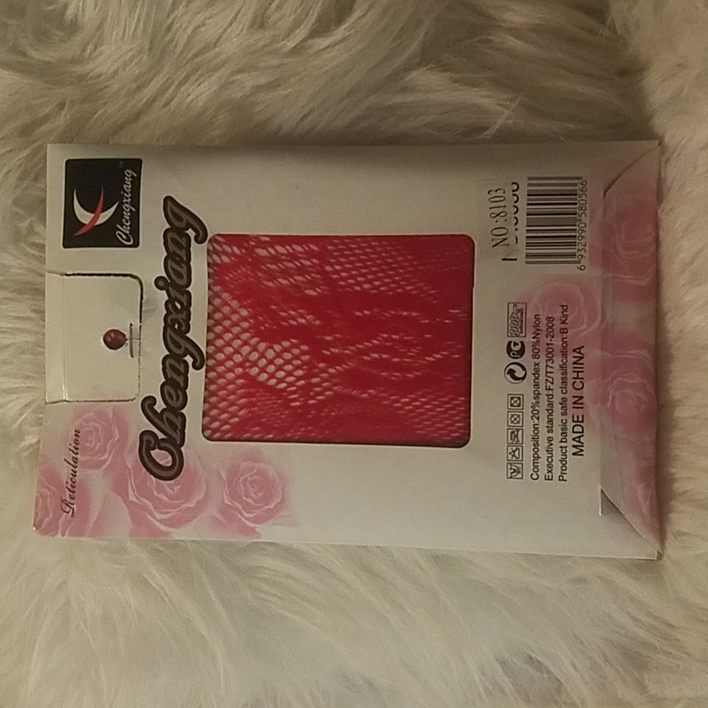 RED FLORAL FISHNET PANTYHOSE